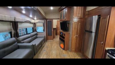 2015 Forest river Cedar creek 37bh   - Photo 10 - Aurora, MO 65605