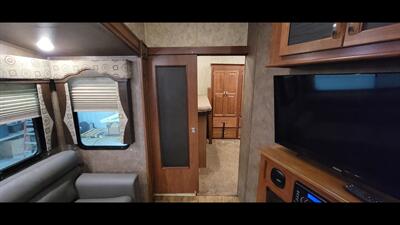 2015 Forest river Cedar creek 37bh   - Photo 21 - Aurora, MO 65605