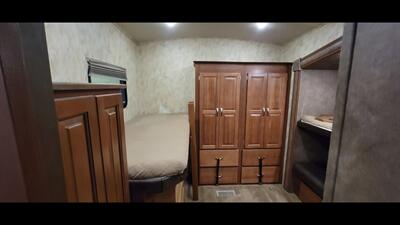 2015 Forest river Cedar creek 37bh   - Photo 27 - Aurora, MO 65605