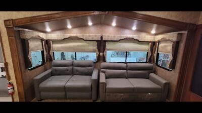 2015 Forest river Cedar creek 37bh   - Photo 22 - Aurora, MO 65605