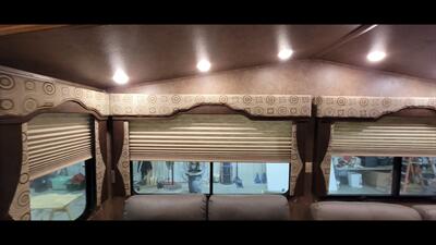 2015 Forest river Cedar creek 37bh   - Photo 26 - Aurora, MO 65605