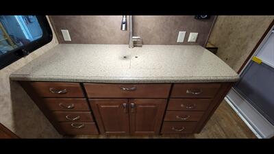 2015 Forest river Cedar creek 37bh   - Photo 13 - Aurora, MO 65605