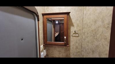 2015 Forest river Cedar creek 37bh   - Photo 35 - Aurora, MO 65605