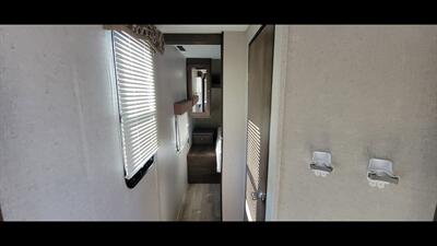 2019 DUTCHMEN COLEMAN 337BH   - Photo 34 - Aurora, MO 65605