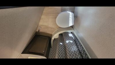 2019 DUTCHMEN COLEMAN 337BH   - Photo 35 - Aurora, MO 65605