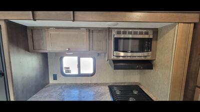 2019 DUTCHMEN COLEMAN 337BH   - Photo 24 - Aurora, MO 65605