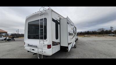 2009 KEYSTONE MONTANA 3075RL   - Photo 8 - Aurora, MO 65605