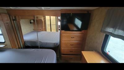 2009 KEYSTONE MONTANA 3075RL   - Photo 39 - Aurora, MO 65605