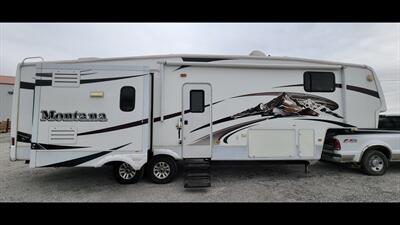 2009 KEYSTONE MONTANA 3075RL  