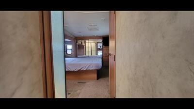 2009 KEYSTONE MONTANA 3075RL   - Photo 30 - Aurora, MO 65605