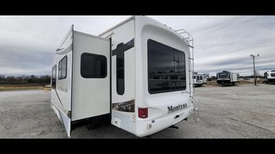 2009 KEYSTONE MONTANA 3075RL   - Photo 7 - Aurora, MO 65605