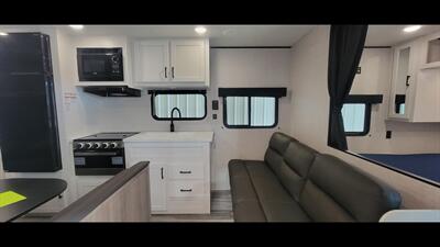 2024 JAYCO JAYFLIGHT SLX 260BH   - Photo 9 - Aurora, MO 65605