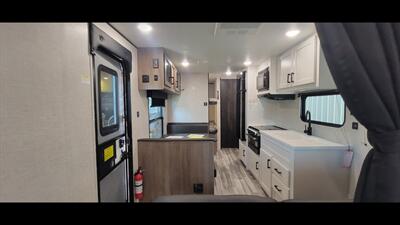 2024 JAYCO JAYFLIGHT SLX 260BH   - Photo 10 - Aurora, MO 65605