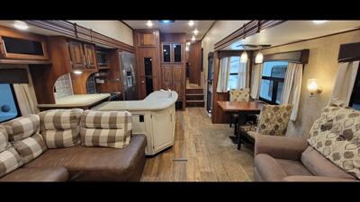 2017 JAYCO EAGLE 327 CKTS   - Photo 12 - Aurora, MO 65605