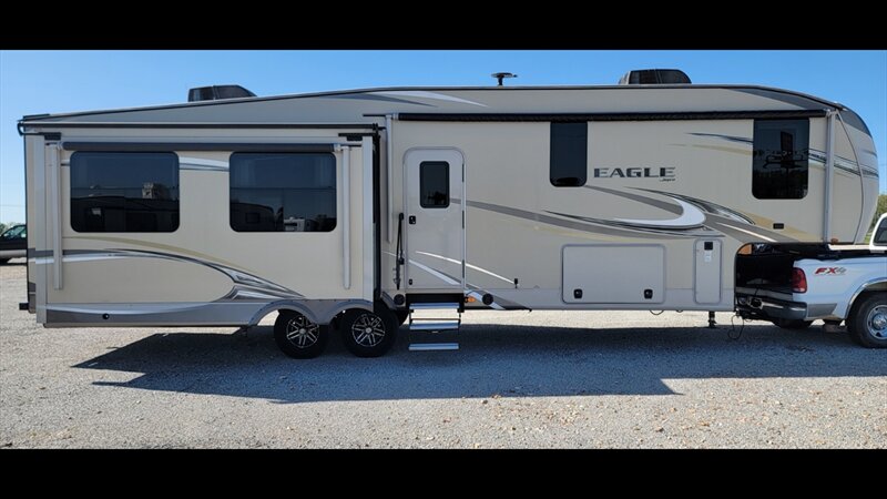 2017 JAYCO EAGLE 327 CKTS  