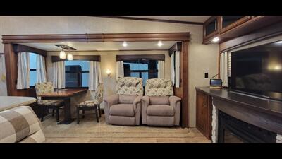 2017 JAYCO EAGLE 327 CKTS   - Photo 25 - Aurora, MO 65605