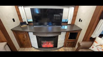 2017 JAYCO EAGLE 327 CKTS   - Photo 24 - Aurora, MO 65605