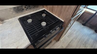 2019 Jayco Jay feather 21RD - Photo 22 - Aurora, MO 65605