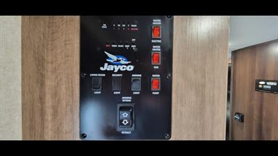 2019 Jayco Jay feather 21RD - Photo 37 - Aurora, MO 65605
