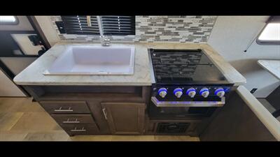 2020 COLEMAN LANTERN 202RD   - Photo 22 - Aurora, MO 65605