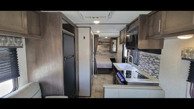 2020 COLEMAN LANTERN 202RD   - Photo 12 - Aurora, MO 65605