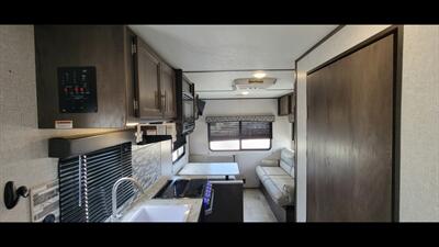 2020 COLEMAN LANTERN 202RD   - Photo 21 - Aurora, MO 65605