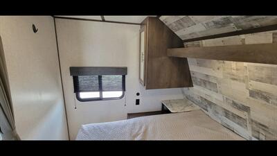 2020 COLEMAN LANTERN 202RD   - Photo 17 - Aurora, MO 65605