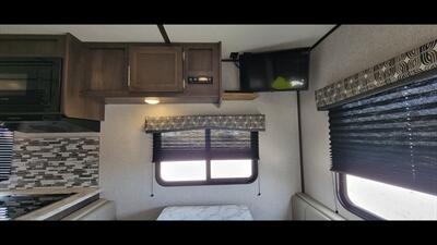 2020 COLEMAN LANTERN 202RD   - Photo 30 - Aurora, MO 65605