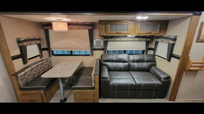 2017 CROSSROADS ZINGER 33BH   - Photo 21 - Aurora, MO 65605