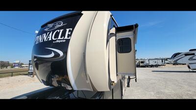 2017 JAYCO PINNACLE 36RSQS - Photo 47 - Aurora, MO 65605