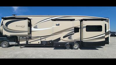 2017 JAYCO PINNACLE 36RSQS - Photo 4 - Aurora, MO 65605