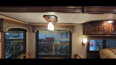 2017 JAYCO PINNACLE 36RSQS - Photo 26 - Aurora, MO 65605