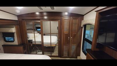 2017 JAYCO PINNACLE 36RSQS - Photo 38 - Aurora, MO 65605
