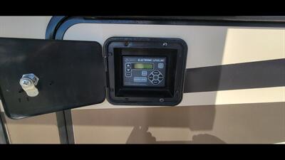 2017 JAYCO PINNACLE 36RSQS - Photo 53 - Aurora, MO 65605