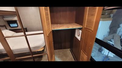 2017 JAYCO PINNACLE 36RSQS - Photo 44 - Aurora, MO 65605