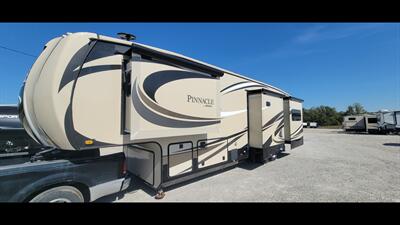 2017 JAYCO PINNACLE 36RSQS - Photo 3 - Aurora, MO 65605