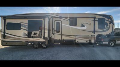 2017 JAYCO PINNACLE 36RSQS - Photo 1 - Aurora, MO 65605