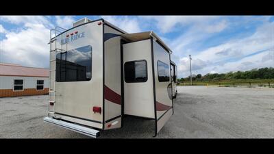 2011 FOREST RIVER BLUE RIDGE 3125 RT   - Photo 16 - Aurora, MO 65605