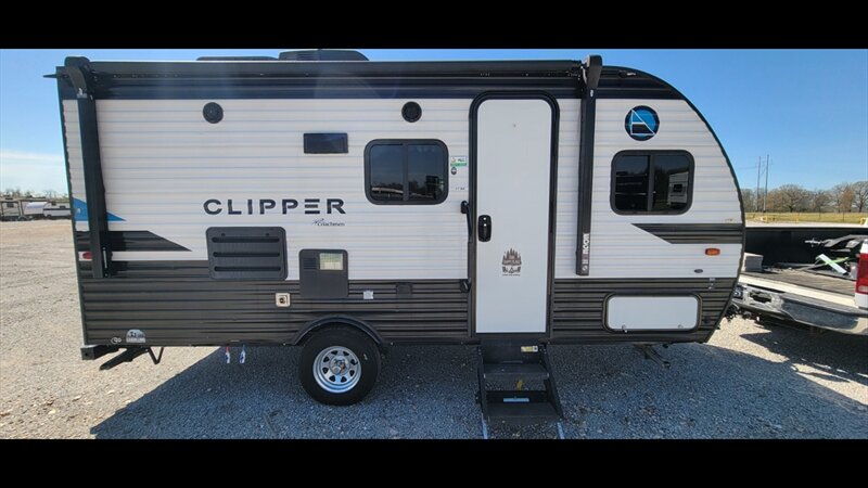 2021 COACHMEN CLIPPER 17BH  