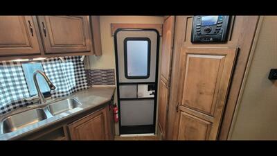 2015 CRUISER VIEW FINDER 19FK - Photo 11 - Aurora, MO 65605