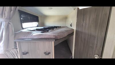 2021 COACHMEN FREEDOM EXPRESS 287BHDS   - Photo 14 - Aurora, MO 65605