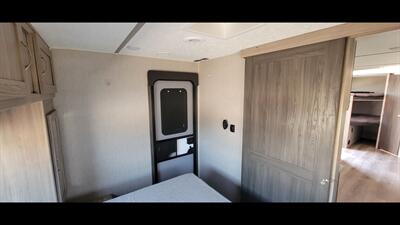 2021 COACHMEN FREEDOM EXPRESS 287BHDS   - Photo 35 - Aurora, MO 65605