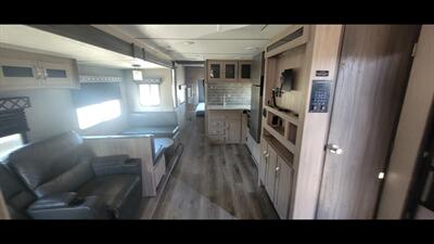 2021 COACHMEN FREEDOM EXPRESS 287BHDS   - Photo 11 - Aurora, MO 65605