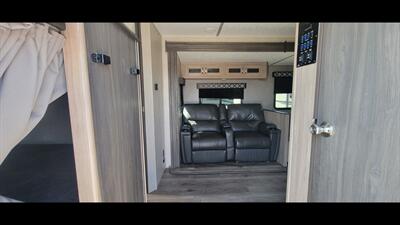 2021 COACHMEN FREEDOM EXPRESS 287BHDS   - Photo 10 - Aurora, MO 65605