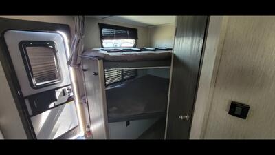 2021 COACHMEN FREEDOM EXPRESS 287BHDS   - Photo 13 - Aurora, MO 65605