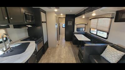 2019 KZ SPORTTREK 322 VBH   - Photo 11 - Aurora, MO 65605