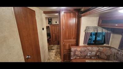 2012 FOREST RIVER WILDCAT EXTRALITE 29 BHS   - Photo 20 - Aurora, MO 65605