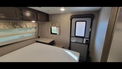 2019 Rockwood Ultra lite 2604ws   - Photo 37 - Aurora, MO 65605