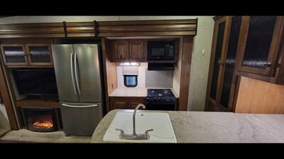 2016 KEYSTONE SPRINTER 298 FWRLS   - Photo 15 - Aurora, MO 65605
