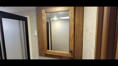 2016 KEYSTONE SPRINTER 298 FWRLS   - Photo 35 - Aurora, MO 65605